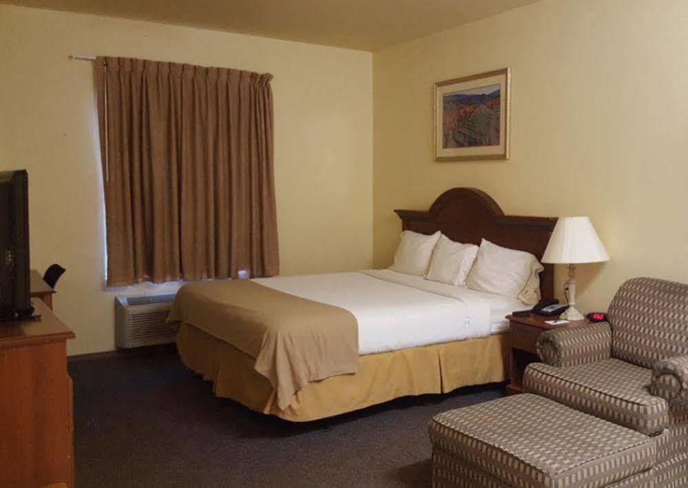 Reddy Hotel Plainview Esterno foto